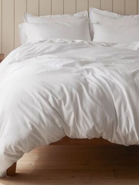 COYUCHI 100% Organic Cotton Sateen Duvet Cover, Alpine White, Twin, NEW tags